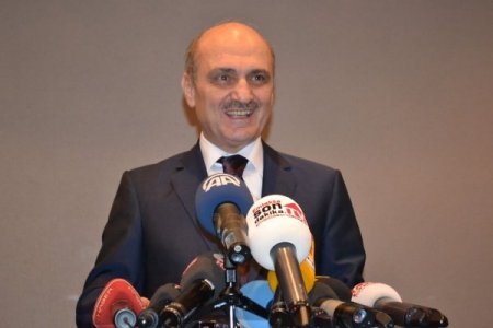 Bayraktar’dan müteahhitlere: İstanbul doldu, Anadolu’ya yönelin