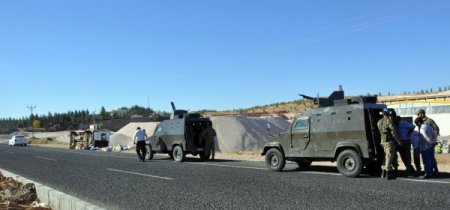 Bayram alışverişine giden köylülerin bulunduğu minibüs devrildi: 11 yaralı