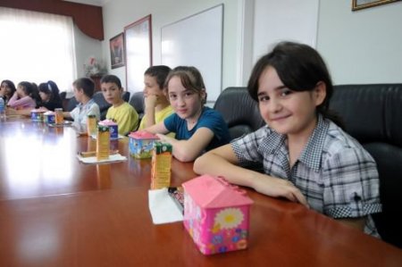 Bayram Harçlıklarını Pakistan'a Gönderdiler