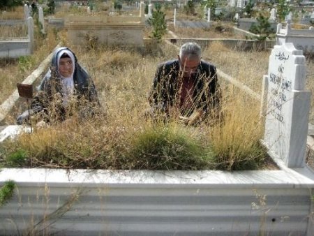 Bayram Öncesi Mezarlıklar Ziyaretçi Akınına Uğradı