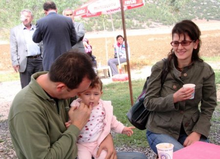 Bayram yolculuğuna 10 dakika salep molası