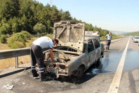 Bayram Ziyaretine Geldi Aracı Alev Aldı