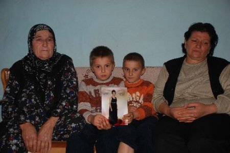 Bayramda Nişanladığı Kızından 14 Gündür Haber Alınamıyor