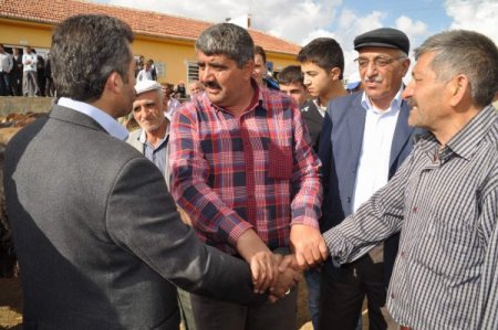 Bayramı arifesinde kurban pazarında kıyasıya pazarlık yaşandı