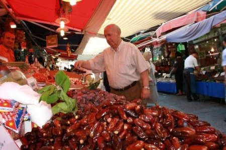 Bayramı Bekleyen Esnafın Gözü Emekli Maaşında