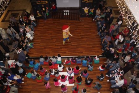 Bayramın son gününde vatandaşlar AVM’lere akın etti