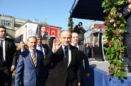 Bayrampaşa'da kentsel dönüşümün startını Topbaş verdi