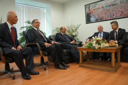 BBP, MHP'den, Büyükşehir Kanunu'na muhalefet etmesini istedi