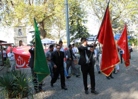 BBP'den şehitler için mehterli yürüyüş