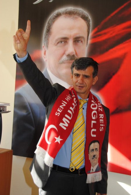 BBP'liler, partilerinin 20'nci kuruluş yıl dönümünü pasta keserek kutladı