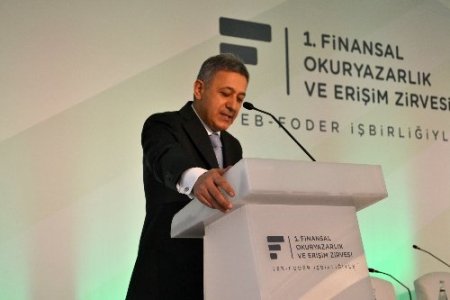 BDDK Başkanı: Kredi kartından birden çok ücret talep edilmesi şeffaflığa engel