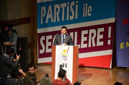 BDP, açlık grevinden sonuç almak için komisyon çalışmalarını askıya alıyor