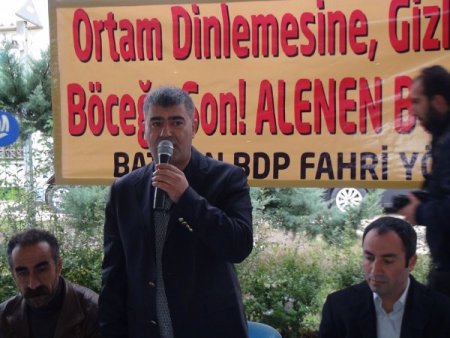 BDP Batman İl Yönetimi açık alanda toplandı