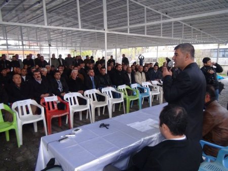 BDP Batman İl Yönetimi açık alanda toplandı