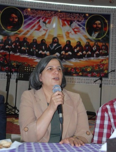 BDP Eş Başkanı Kışanak, İskenderun Cemevi ve kiliseleri ziyaret etti