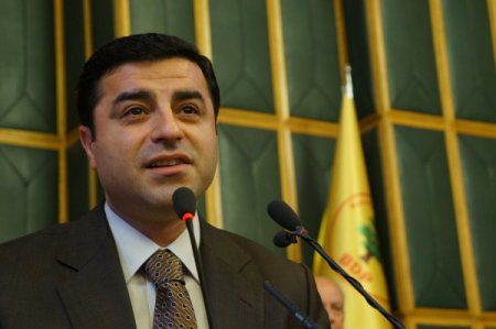 BDP Eşbaşkanı Demirtaş: AK Parti'yi değil süreci ve barışı destekliyoruz
