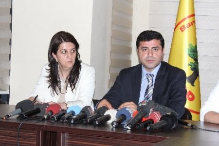 BDP heyeti İmralı'dan Öcalan'ın mesajını getirdi