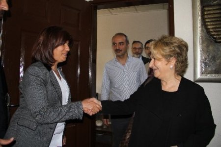 BDP İl Başkanlığı'nda Yılmaz Erdoğan'dan 'akil' espri: Estağfirullah