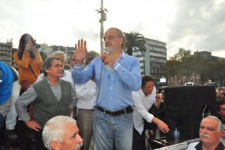 BDP İzmir İl Başkanlığı, açlık grevlerine destek için yürüyüş düzenledi