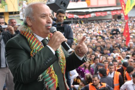 BDP’li Bozlak: Demokratik siyaset alanına hoş geldin PKK
