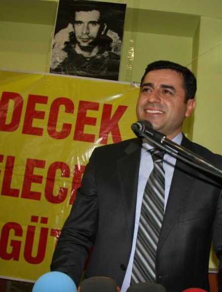 Bdp'li Demirtaş'tan Başbakan'a 'Savaş Baronu' Cevabı