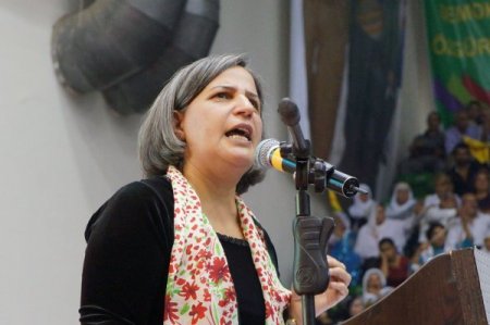 BDP'li Kışanak: Gerilla ve asker cenazesinde birlikte yan yana duralım