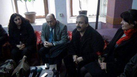 BDP'li Milletvekilleri Sinop'tan ayrıldı