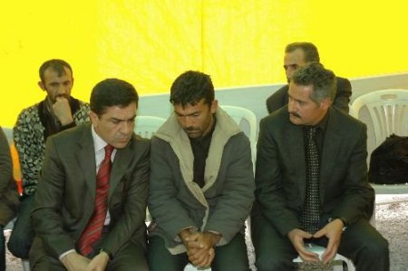 Bdp'li Milletvekillerinden, Kırşehir'de Boğularak Öldürülen 4 Yaşındaki Kamuran'ın Ailesine Ziyaret