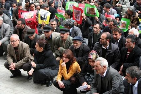 Bdp'liler Halepçe Katliamını Kınadı