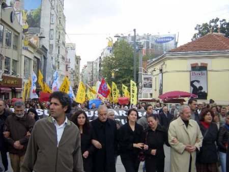 Bdp'lilerin Öcalan Protestosunda Gerginlik