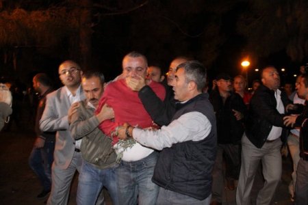 BDP'lilerin şöleni’ni protesto eden kişi gözaltına alındı