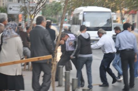 BDP'lilerle Altay taraftarları arasında gerginlik