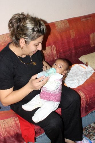 Bebeğini Lokantaya Terk Edip Gezmeye Gitti, 4 Saat Sonra Geldi