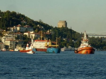 Bebek Koyuna Sürüklenen Yük Gemisi Korkulu Anlar Yaşattı
