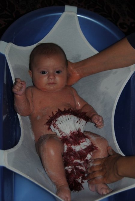 Bebekleri mevsim şartlarına göre banyo yaptırın uyarısı