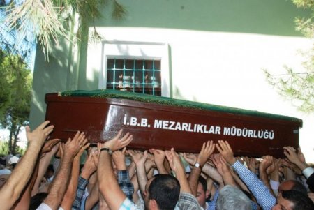 Bediüzzaman'ın talebesi Mustafa Birlik'i binler uğurladı