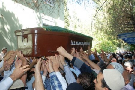 Bediüzzaman'ın talebesi Mustafa Birlik'i binler uğurladı