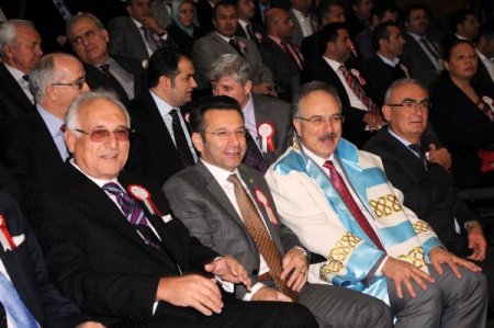 Bekdemir: Üniversitemizde her şey hayırsever işadamları tarafından oluşturuldu