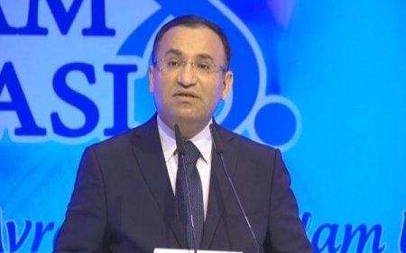 Bekir Bozdağ: İslam ile terörü yan yana koymak en büyük iftiradır