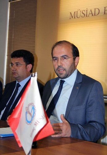 Bekmez: Erzurum'da yatırımcının önünü açacak projeler geliştirilmeli