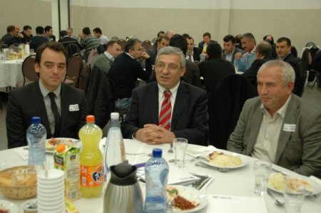 Belçika’da Depremzedelere Yardım Kampanyası Başlatıldı