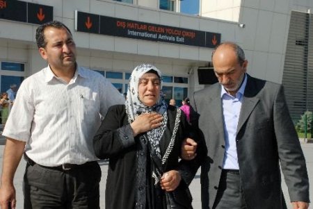 Belçika'da İşkenceyle Öldürülen Gencin Cenazesi Kayseri'de Gözyaşlarıyla Karşılandı