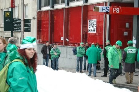 Belçika’da Köpüklü Protesto