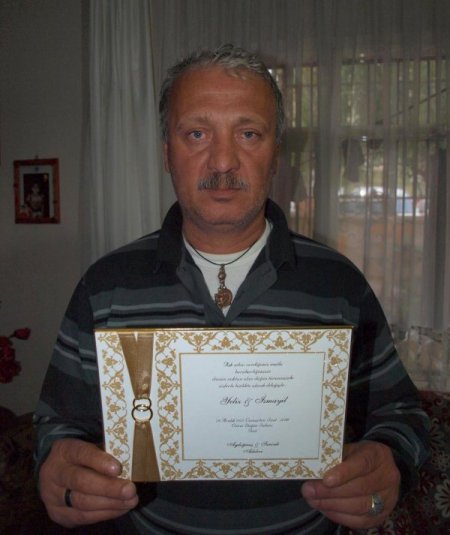 Belçika'daki kızının düğününe gitmek için Başbakan'a mektup yazdı