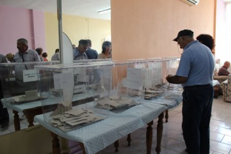 Beldelerinin kapatılmaması için sandığa gittiler