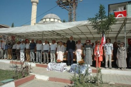 Belediye Başkan Aday Adayının Adı Parka Verildi