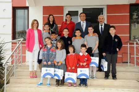 Belediye başkanı, okuluna bilgisayar alınması talimatı verdi