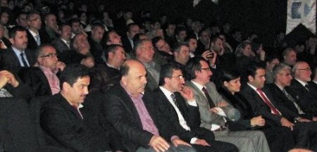 Belediye Başkanı Çelik, Türkiye Olimpiyatları'nın Arnavutluk finalini izledi