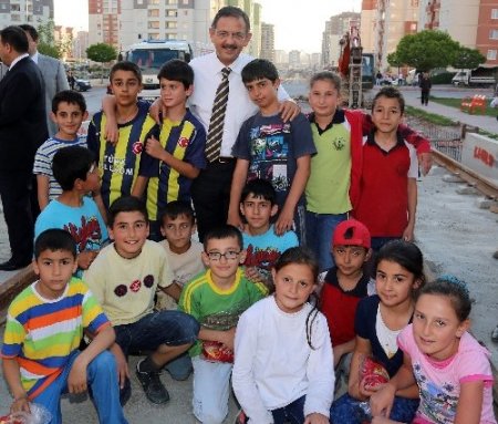 Belediye Başkanı Özhaseki’ye vatandaşlardan yoğun ilgi