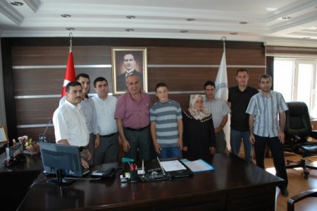 Belediye Başkanı Sel, SBS'de tam puan alan öğrenciyi ödüllendirdi